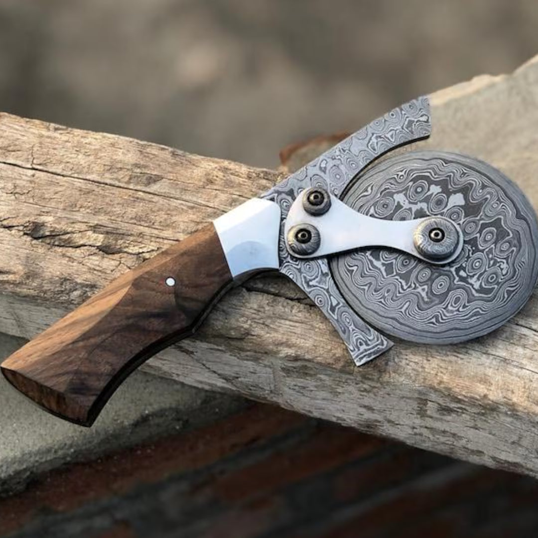 Best Pizza Cutter | Rocker & Wheel Pizza Cutters for Professionals