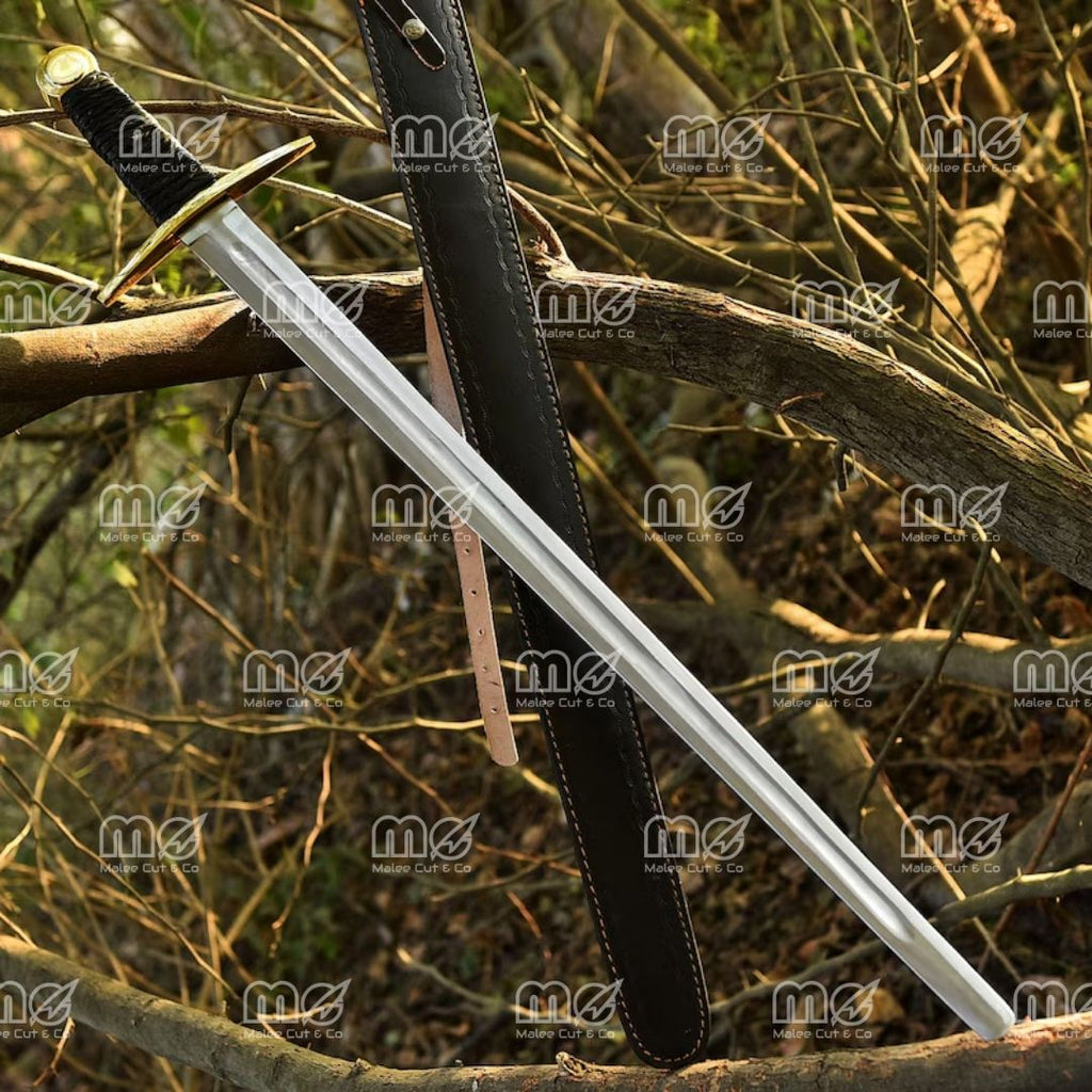 Golden Hilt Reenactment Sword – Blunt Edge Medieval Knight’s Blade With Leathe Wrapped Handle, Cosplay & Display Prop
