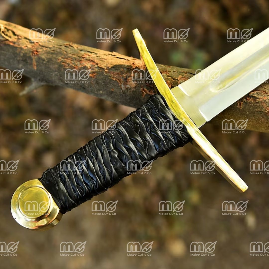 Golden Hilt Reenactment Sword – Blunt Edge Medieval Knight’s Blade With Leathe Wrapped Handle, Cosplay & Display Prop