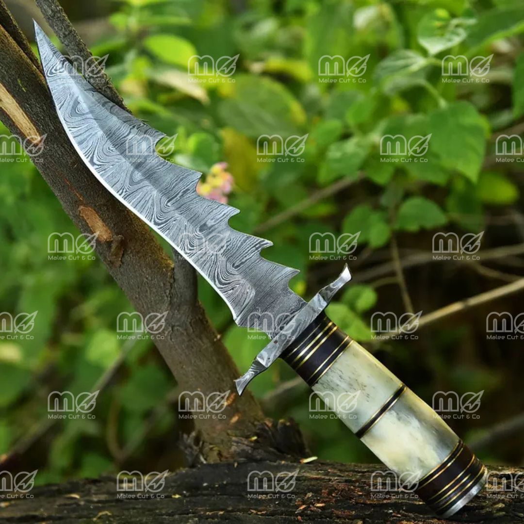 Handmade Damascus Steel Hunting Knife – Survival & Camping Tool