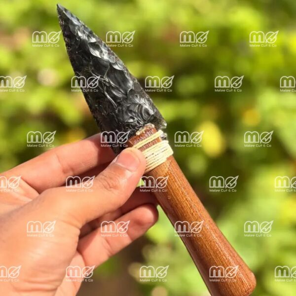Arrowhead Knife